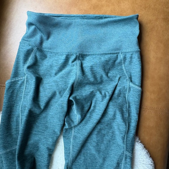 Crop Leggings with Pockets High Waisted Activewear Athletic Yoga Pants - Picture 5 of 7